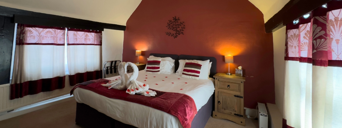White Hart - Accommodation Main